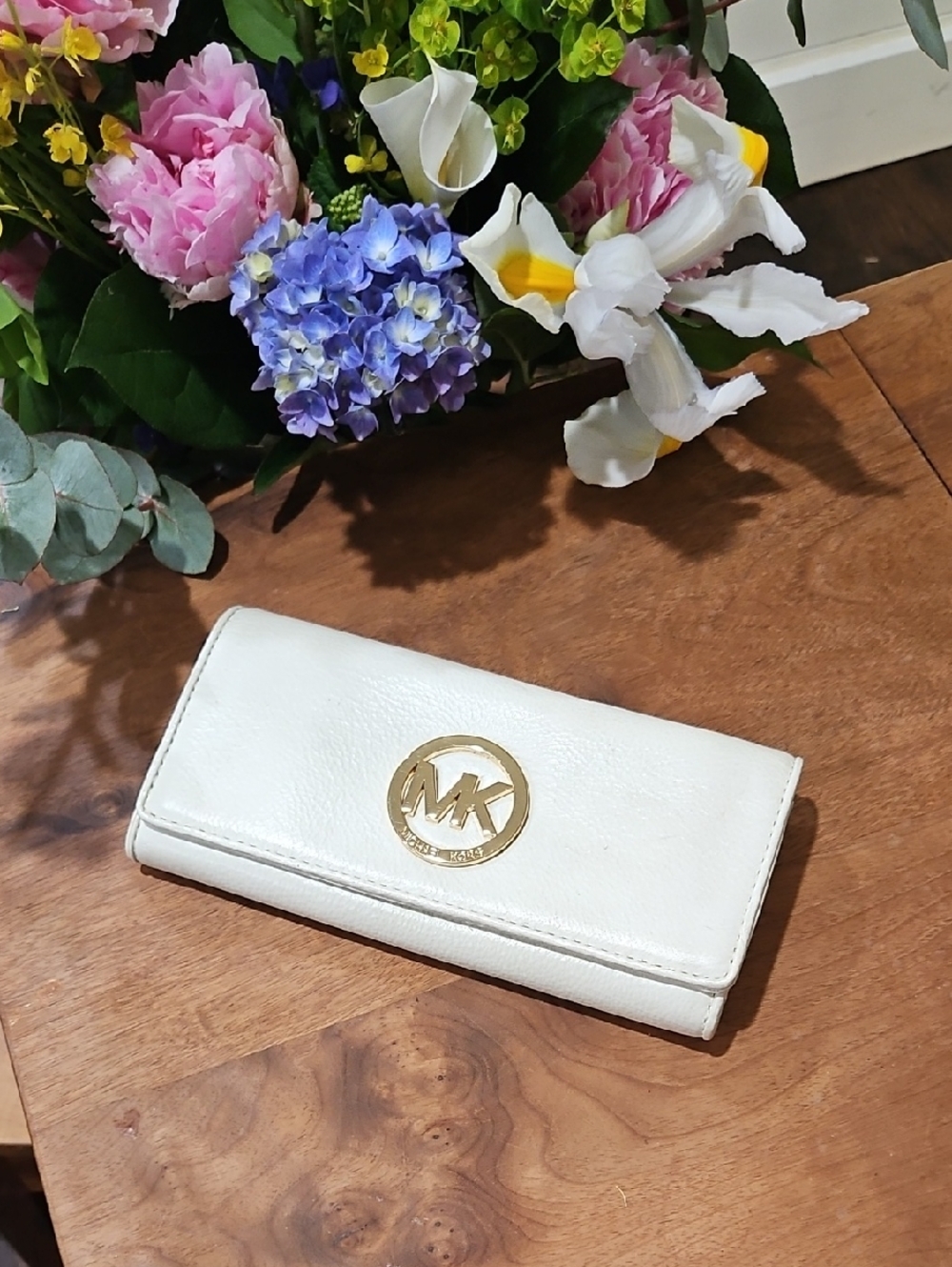 Michael Kors Cream Leather Continental Wallet with Gold MK Emblem Vintage